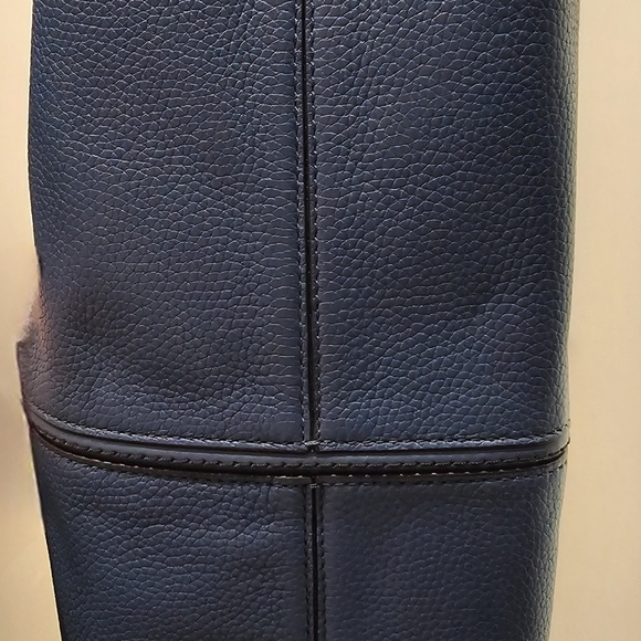 MICHAEL KORS Downtown Astor Large Pebbled Leather Shoulder Bag- Blue - Picture 5 of 7